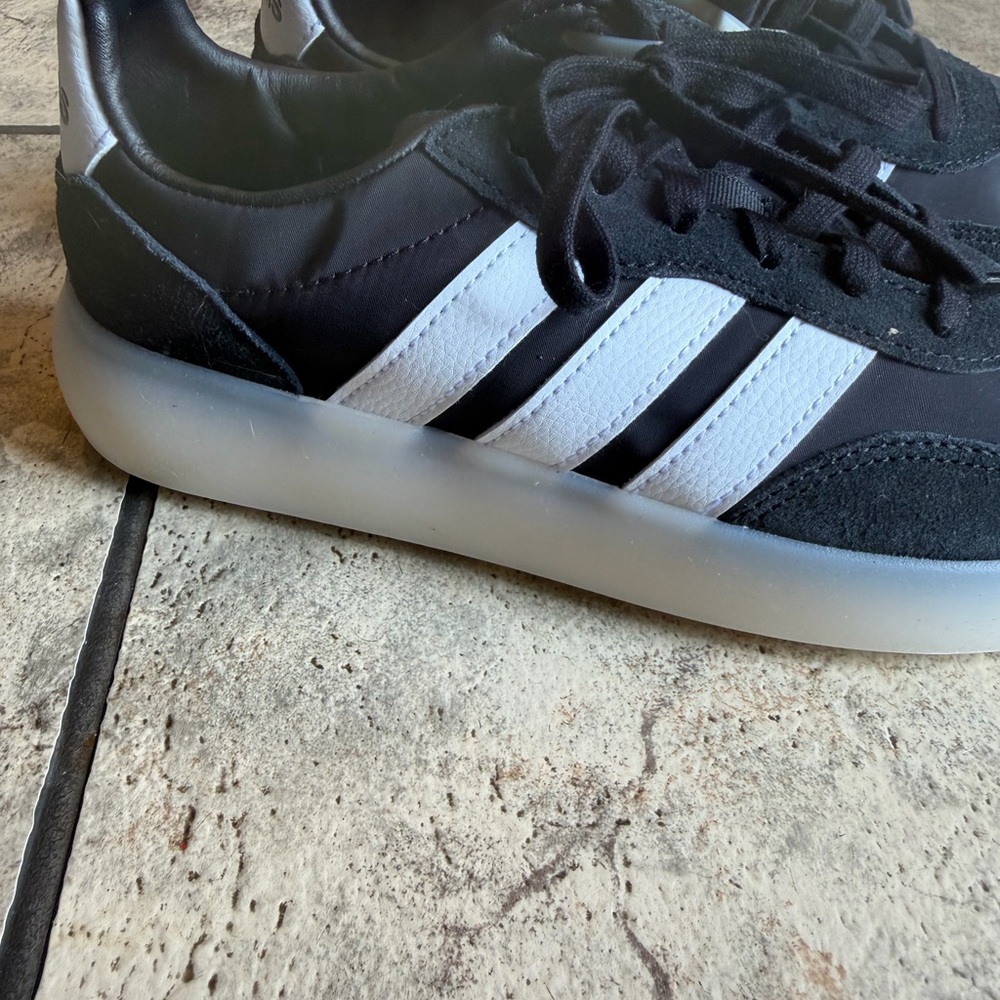 Adidas - Picture 4 of 4